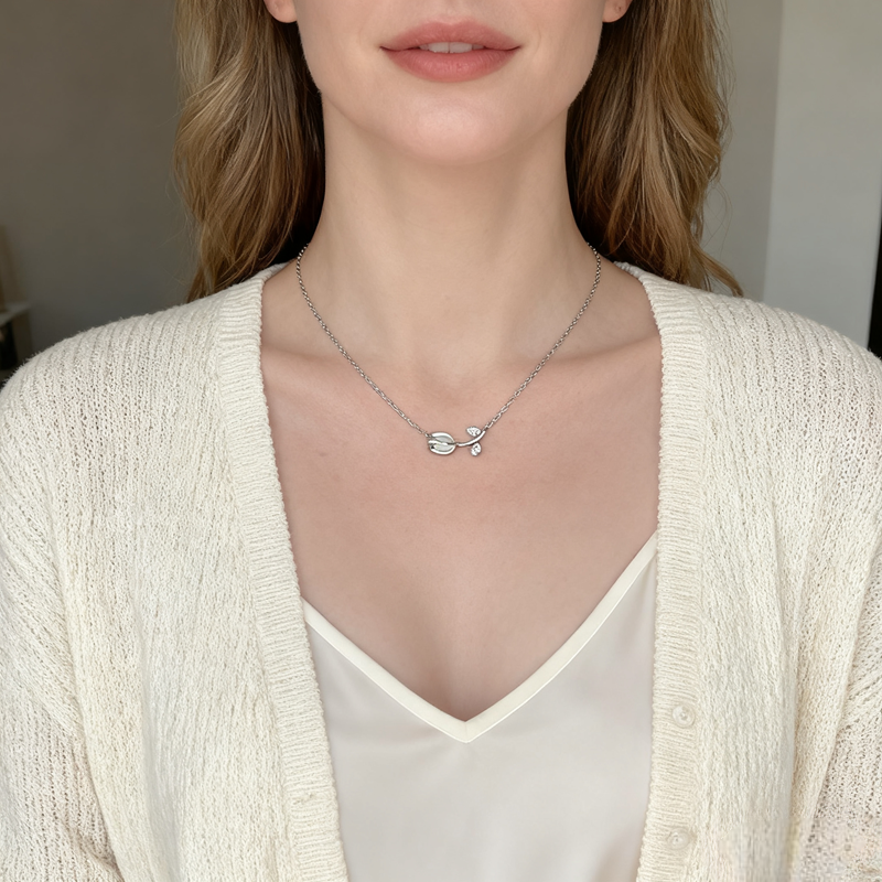 Elegant Rose Jade Necklace