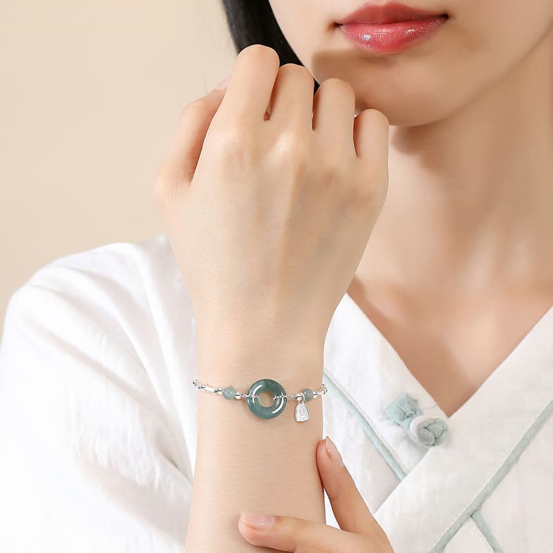 Tranquil Circle Jade Bracelet