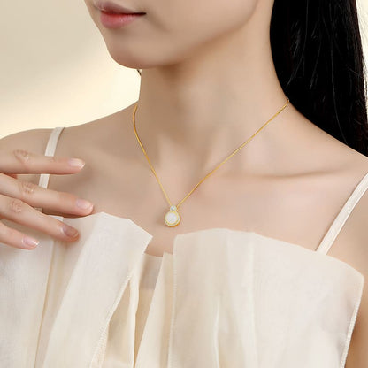 Yellow Jade Round Pendant Necklace