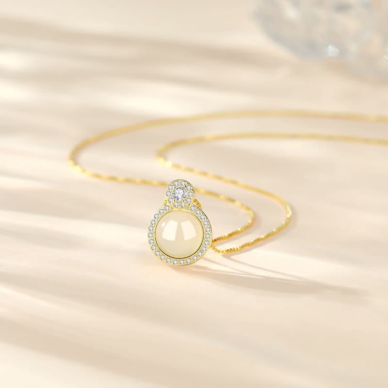 Yellow Jade Round Pendant Necklace