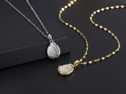 Tulip Blossom Jade Necklace