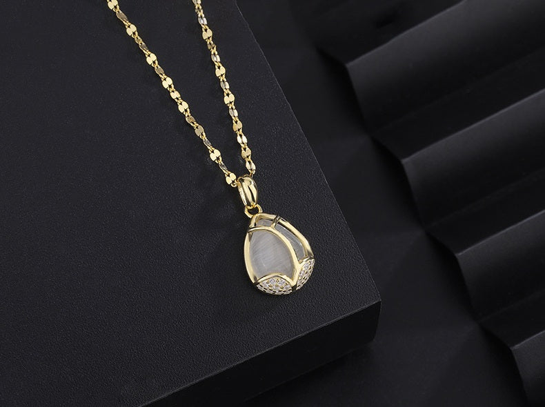 Tulip Blossom Jade Necklace